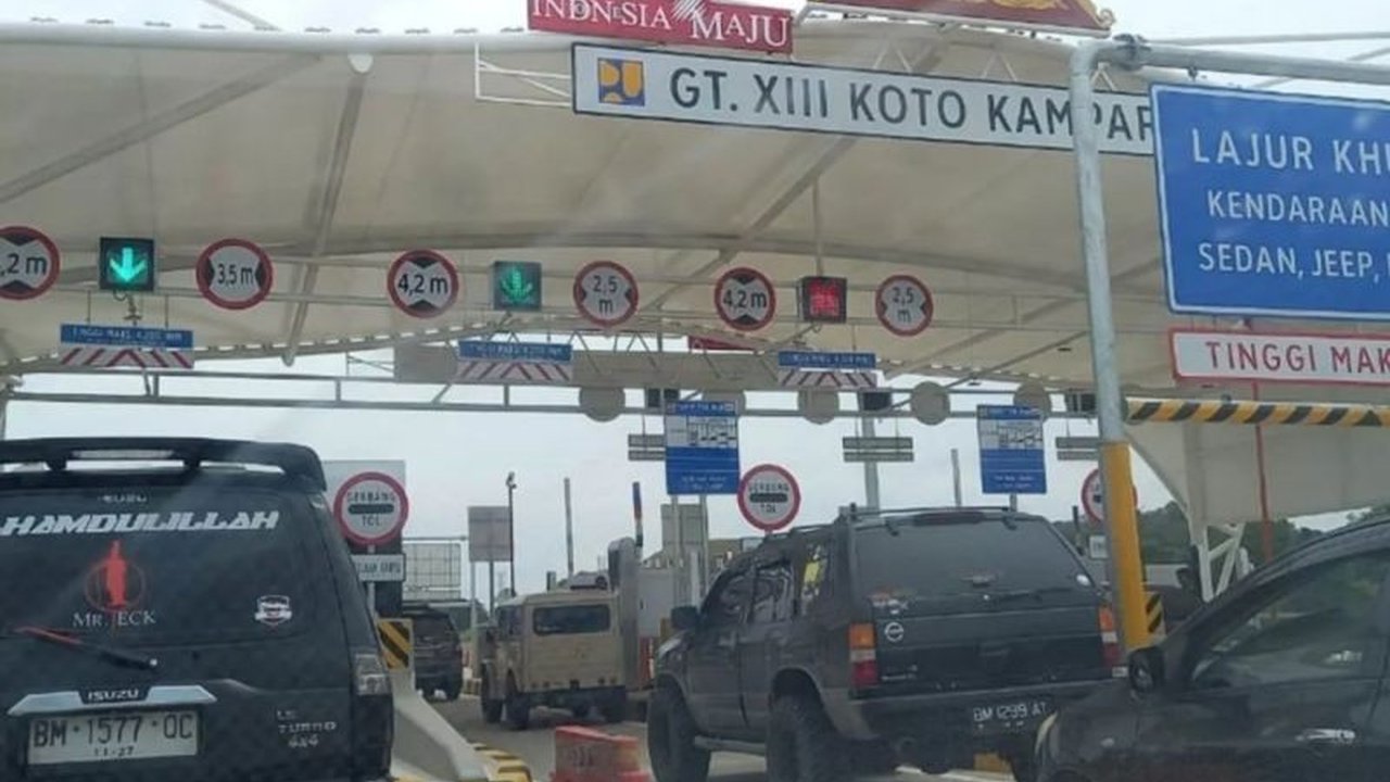 Lonjakan Kendaraan di Tol Riau Selama Lebaran: Naik Hingga 227 Persen!