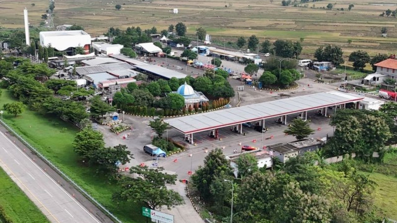 Pengelola Tol Cipali mengimbau pengguna jalan untuk membatasi waktu istirahat di rest area maksimal 30 menit guna mencegah kemacetan arus balik Lebaran 2025.