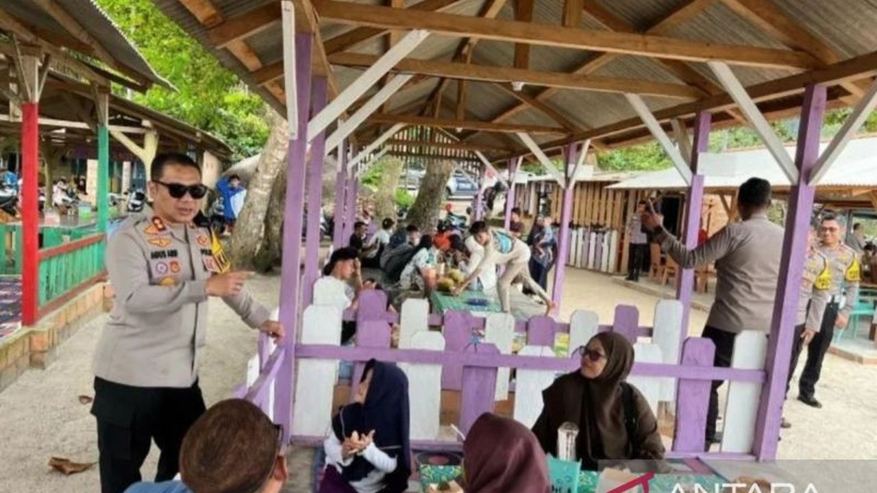 Kepolisian Resor Bangka Selatan mengajak warga, khususnya wisatawan, untuk memanfaatkan layanan 110 guna memastikan keamanan dan kenyamanan selama berada di daerah tersebut.