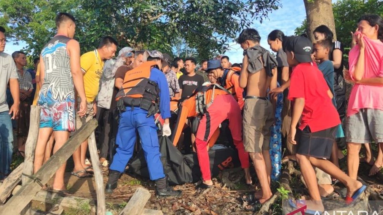 Pencarian dua anak yang tenggelam di Sungai Ogan, Sumatera Selatan, membuahkan hasil dengan ditemukannya satu korban meninggal, sementara pencarian korban lainnya masih terus dilakukan.