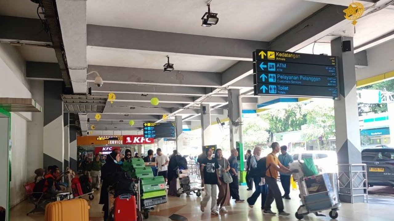 Tingginya angka pemudik yang menggunakan pesawat terbang untuk kembali ke Jakarta setelah Lebaran 2025 menunjukkan prioritas efisiensi waktu guna segera kembali beraktivitas.