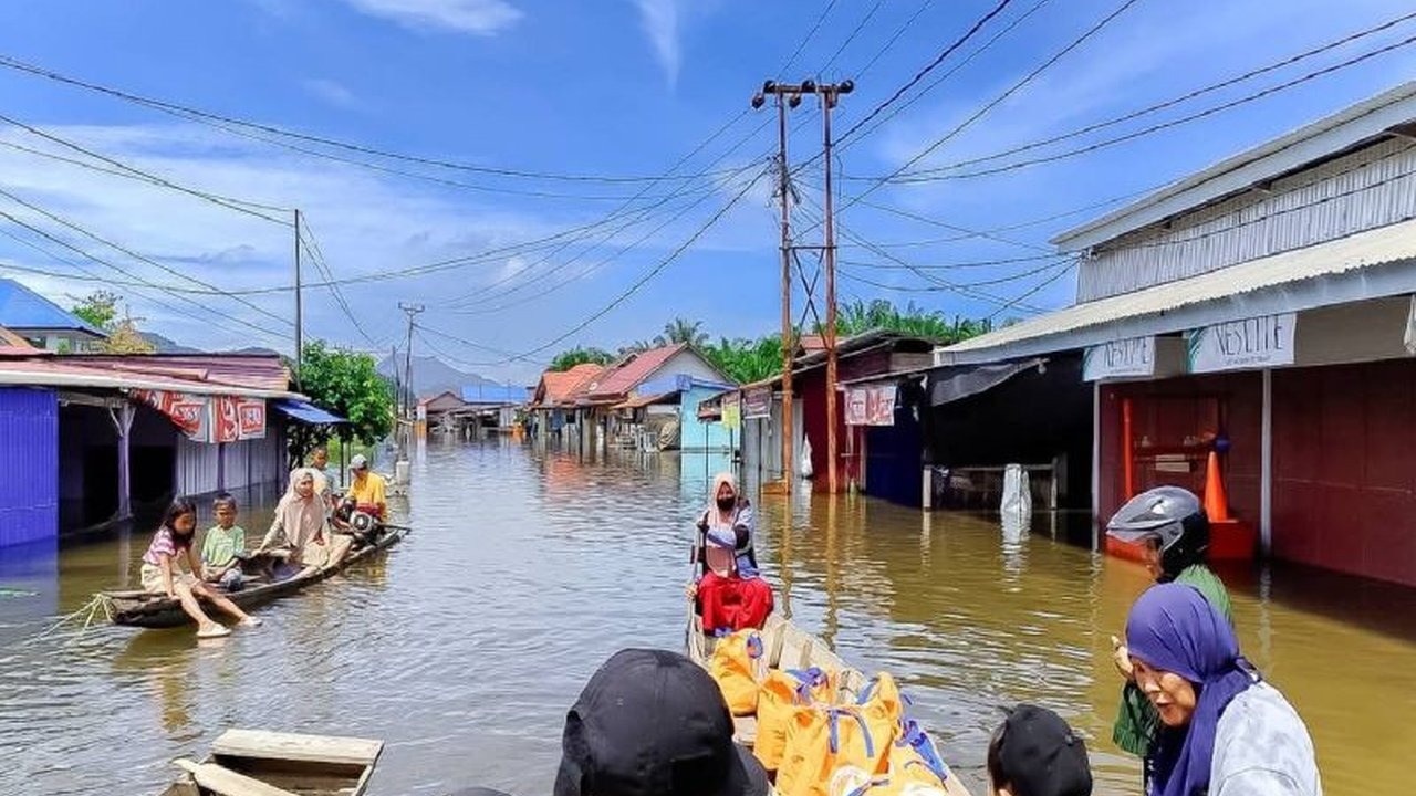 Bantuan Logistik Banjir Morowali Utara Disalurkan Secara Konsisten