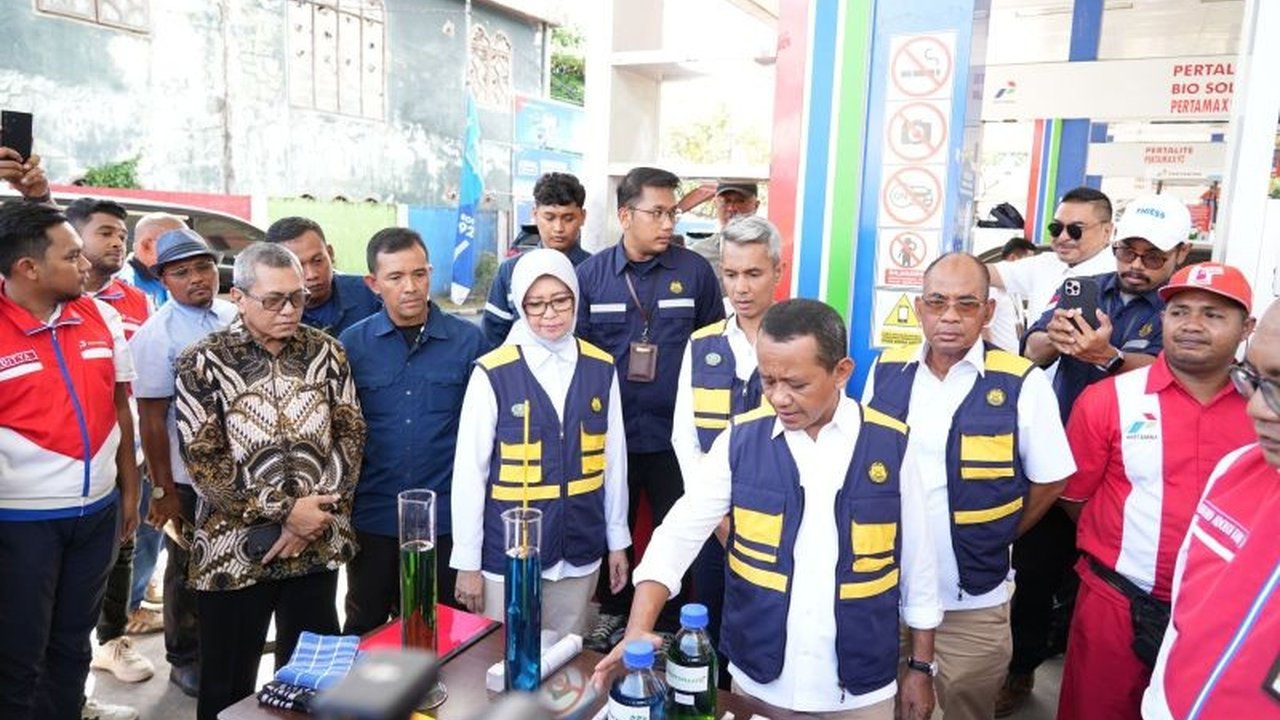 BPH Migas memastikan pasokan BBM, gas bumi, LPG, dan listrik untuk Lebaran 2025 aman dan lancar, menjamin kebutuhan masyarakat selama periode mudik dan arus balik.