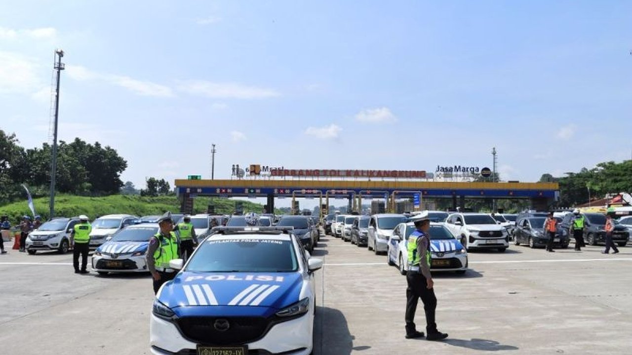 PT Jasa Marga (Persero) Tbk. mendukung penuh kebijakan One Way Nasional untuk arus balik Lebaran 2025 guna mengurai kepadatan lalu lintas di jalan tol.
