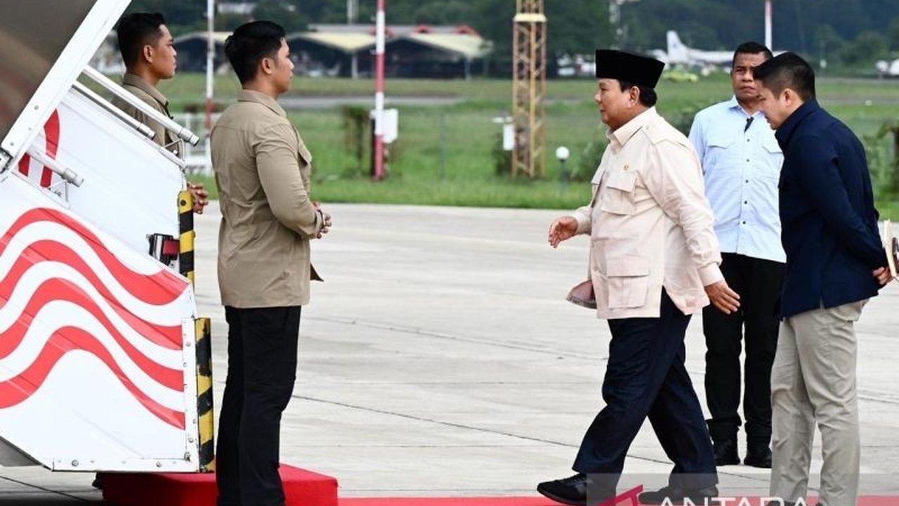 Presiden Prabowo Subianto mengunjungi Perdana Menteri Malaysia Anwar Ibrahim di Putrajaya untuk silaturahmi Idulfitri dan membahas dampak kebijakan tarif impor AS.