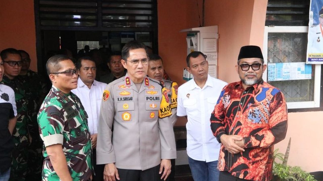 Kapolda Jambi memastikan seluruh tahapan perhitungan suara Pemungutan Suara Ulang (PSU) Pilkada Bungo telah sesuai prosedur dan berjalan lancar, dikawal ketat oleh aparat keamanan.