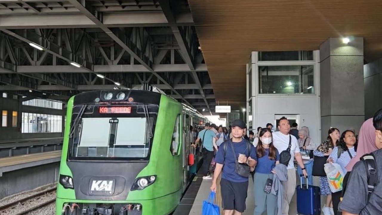 KCIC Sarankan Gunakan KA Feeder untuk Antisipasi Puncak Arus Balik Lebaran