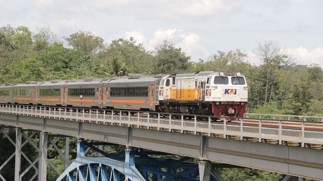 KAI Daop 2 Bandung Beri Diskon 25% Tiket Kereta Api untuk Mudik Lebaran