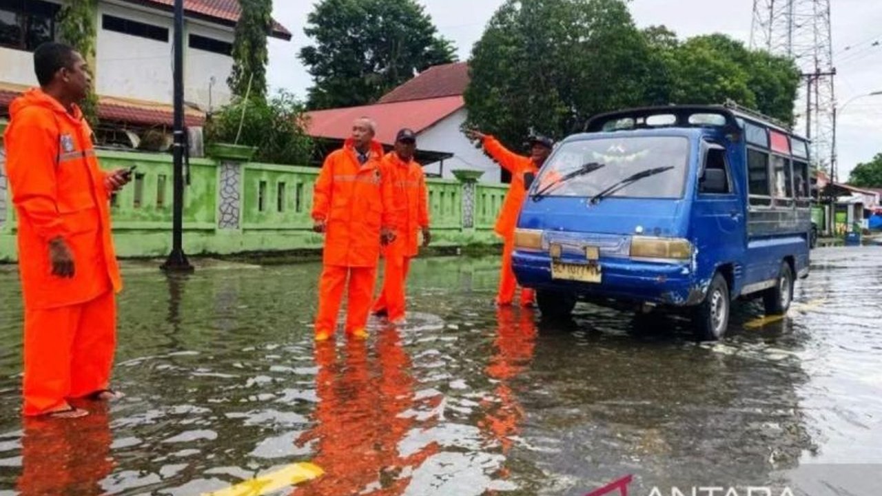 BMKG Meulaboh-Nagan Raya memperingatkan masyarakat Aceh untuk mewaspadai dampak Gelombang Rossby Ekuatorial yang berpotensi menyebabkan hujan lebat, banjir, dan tanah longsor.
