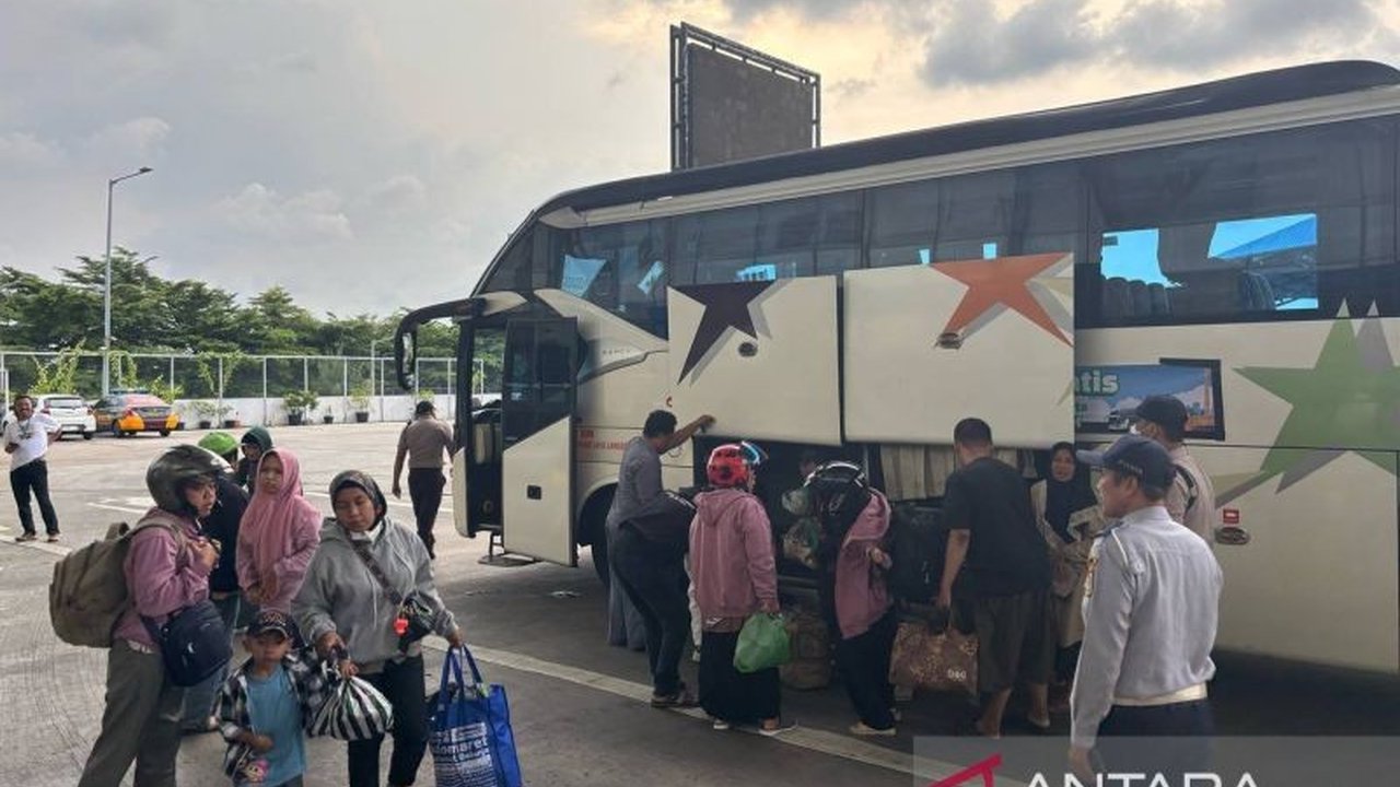 Program mudik gratis Pemprov DKI Jakarta 2025 berjalan lancar, peserta dari Semarang dan Pekalongan sampaikan pengalaman positif.