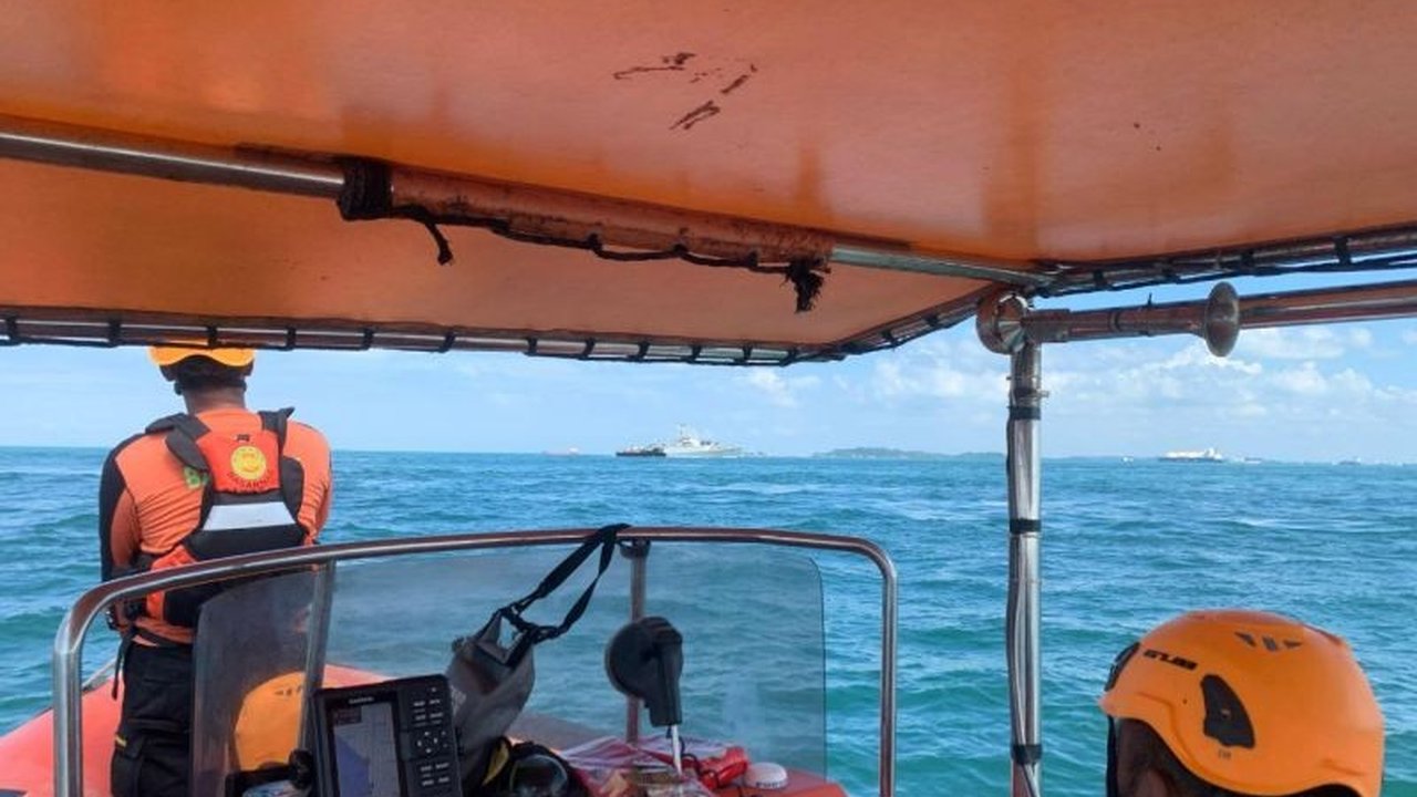 Tim SAR gabungan di Kepulauan Riau terus berupaya menemukan Willy Pakpahan (28), pemancing yang jatuh dari speedboat di perairan Belakangpadang sejak Rabu (2/4).