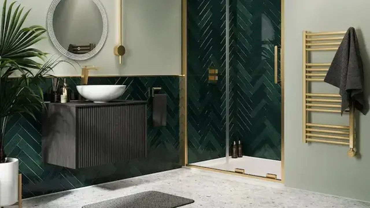 Wastafel Kamar Mandi Modern yang Estetis dengan Sentuhan Mewah Model Single Sink dengan Kabinet Dinding (Foto: crosswater.co.uk)