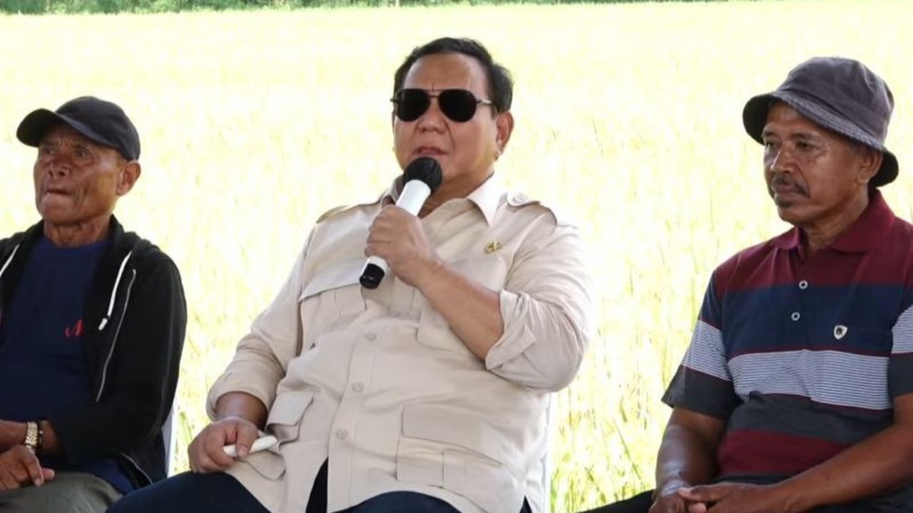 Presiden Prabowo Subianto menyampaikan apresiasi atas kinerja pengamanan Ramadan dan mudik Lebaran 2025, menekankan suasana aman dan damai serta stabilitas harga bahan pokok di Indonesia.