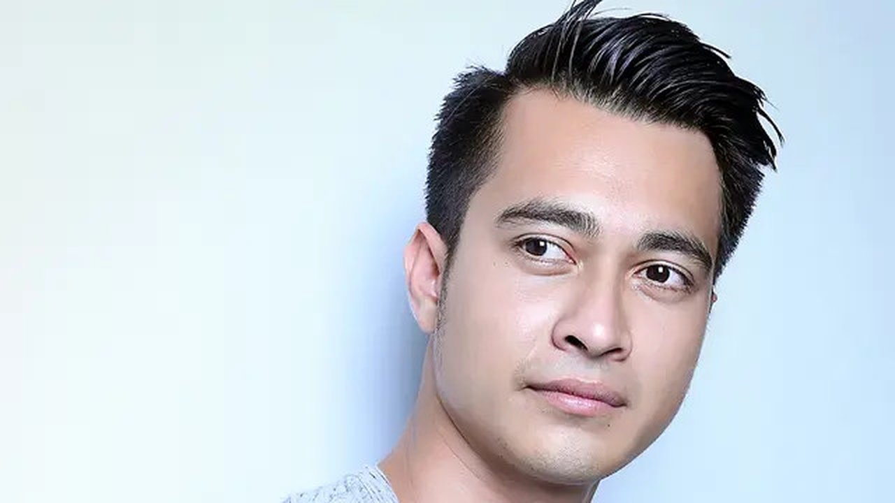Selain, keluarga fans yang membangkitkan Eza Gionino adalah Echa, yang menjadi kekasih yang dikenalnya saat menjalani rehab. (Fotographer: Nurwahyunan, Digital Imaging: Muhammad Iqbal Nurfajr
