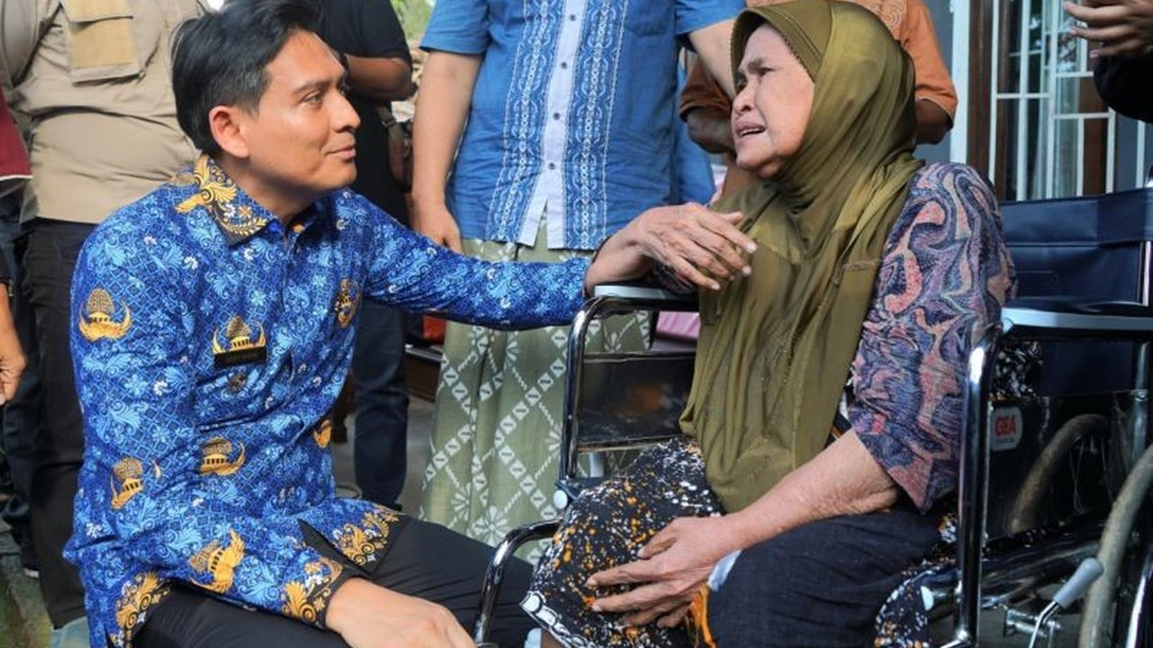 Pemerintah Kabupaten Indramayu bergerak cepat menangani dampak angin puting beliung yang merusak 193 rumah di Desa Bugis, Kecamatan Anjatan, dengan bantuan darurat dan pendataan menyeluruh.