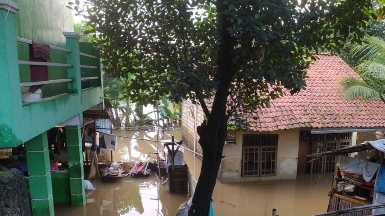 Banjir di enam kecamatan Kota Tangerang kini hanya menyisakan dua titik genangan dengan ketinggian air mencapai 1,3 meter di Kampung Candulan dan 90 sentimeter di Sudimara.