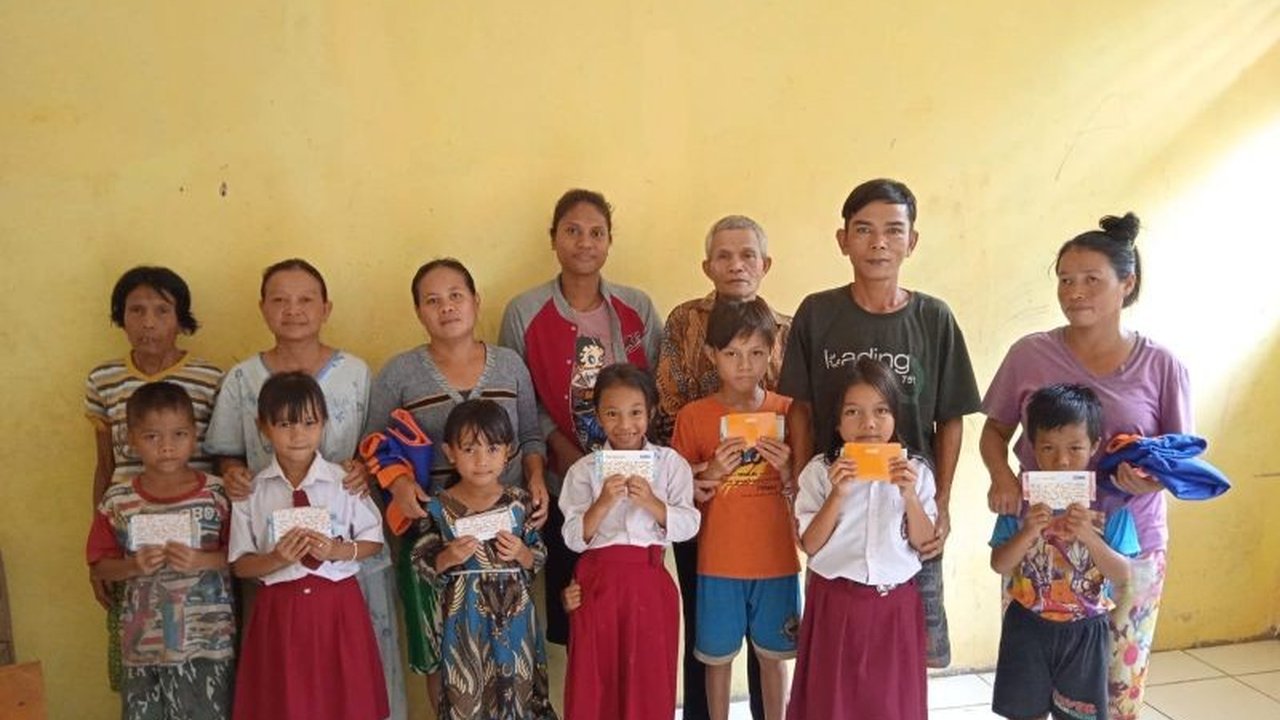 Sebanyak 10.313 siswa SD dan SMP di Bengkayang, Kalimantan Barat menerima dana Program Indonesia Pintar (PIP) tahun 2024, dengan 1.508 siswa lainnya siap menerima pencairan pada tahun 2025.