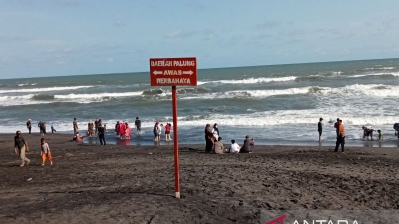 Kecelakaan laut di Pantai Parangtritis kembali terjadi, Bupati Bantul Abdul Halim Muslih mengingatkan pentingnya keselamatan wisatawan dan perbedaan karakteristik pantai selatan.