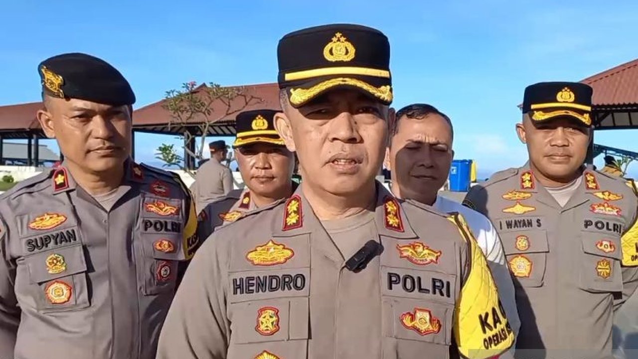 Polresta Mataram menyiapkan tujuh pos pengamanan untuk Lebaran Topat guna mengamankan tradisi masyarakat Lombok mengunjungi pantai dan tempat wisata air, melibatkan 631 personel gabungan.