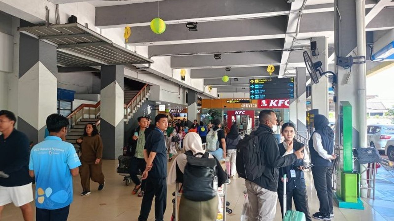 40 personel Aviation Security (AVSEC) diterjunkan di Bandara Halim Perdanakusuma untuk mengamankan dan mengantisipasi lonjakan penumpang selama puncak arus balik Lebaran 2025.