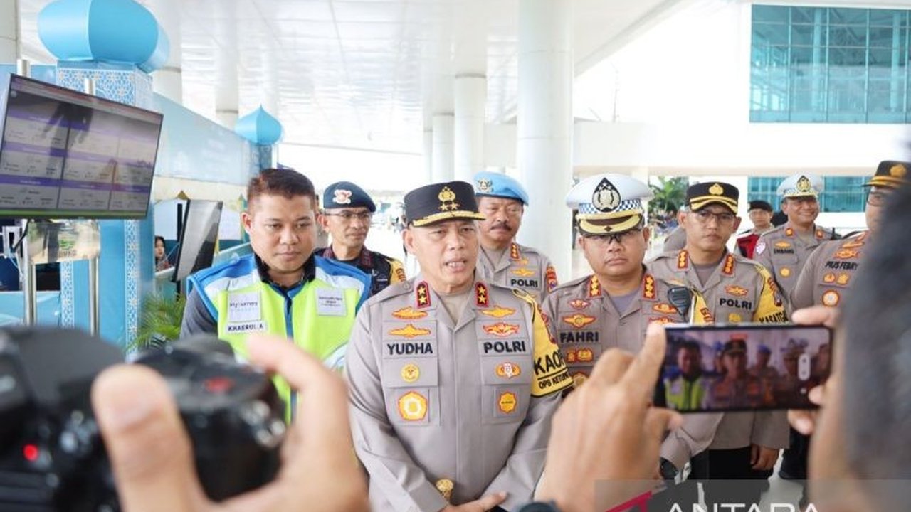 Puncak arus balik Lebaran di Kalimantan Selatan berlangsung lancar dan kondusif berkat kerja sama berbagai pihak, demikian disampaikan Kapolda Kalsel.