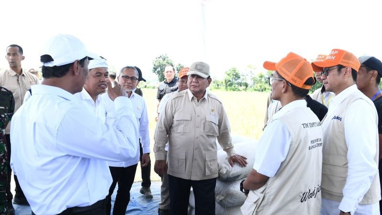Presiden Prabowo Subianto mengajak seluruh kepala daerah untuk bekerja sama demi rakyat, tanpa mempersoalkan latar belakang partai politik.