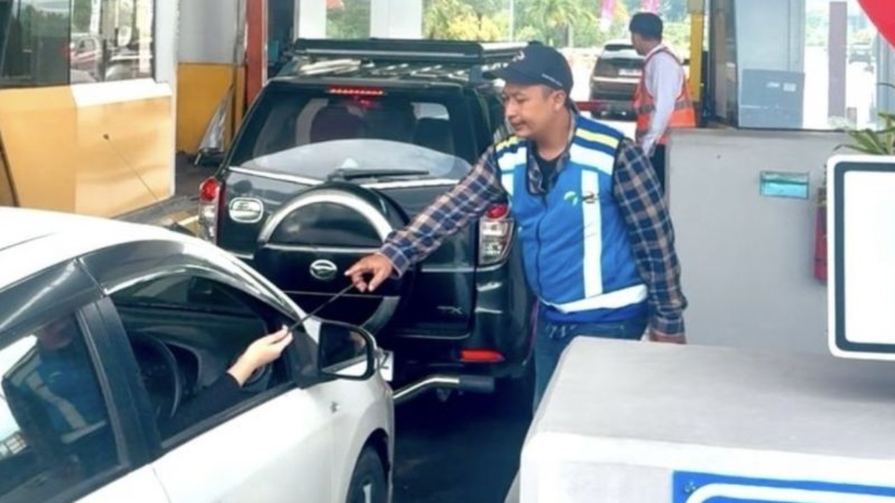 PT Jasamarga mencatat peningkatan signifikan lalu lintas kendaraan di GT Pandaan selama periode libur Lebaran 2025, mencapai lebih dari 128.000 kendaraan.