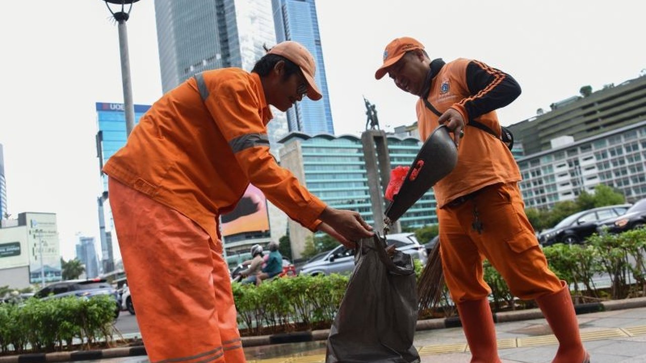 Peraturan Gubernur (Pergub) tentang PPSU memberikan peluang kerja lebih luas bagi warga Jakarta dengan persyaratan lebih rendah, kontrak lebih panjang, dan batas usia yang lebih tinggi.