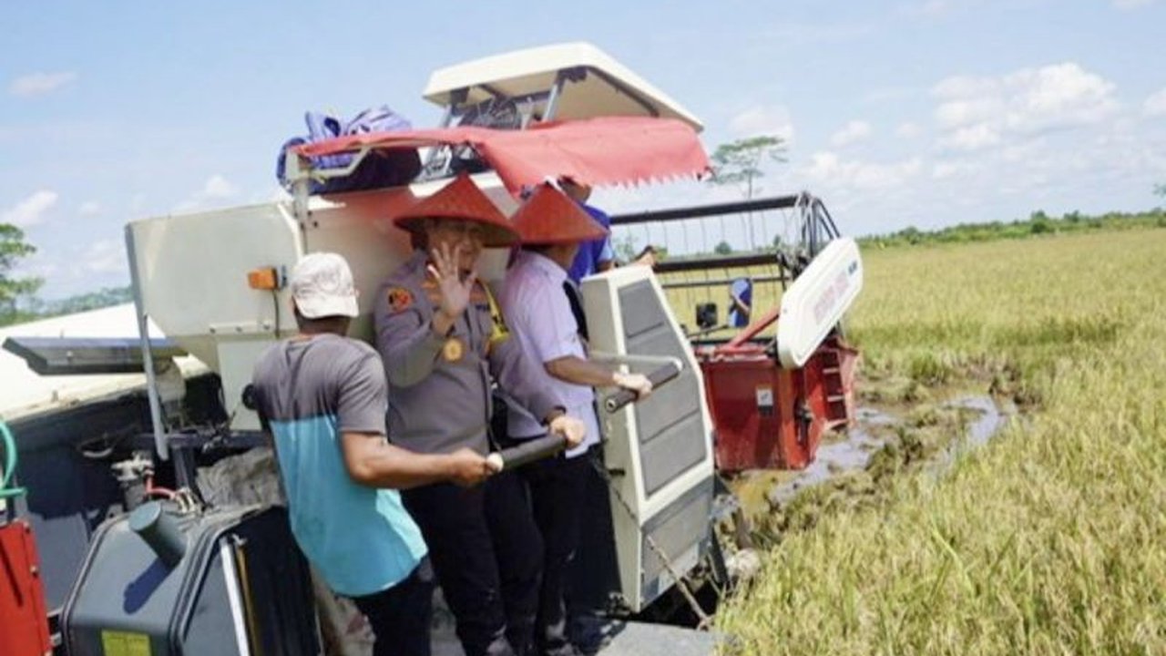 Gubernur Kalteng sampaikan apresiasi petani atas kebijakan Presiden Prabowo Subianto terkait harga gabah dan ketersediaan pupuk, Presiden optimis Indonesia akan menjadi lumbung pangan dunia.
