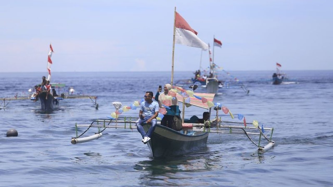 Pemerintah Kota Gorontalo mendukung penuh Gebyar Ketupat Bahari di Leato Selatan sebagai upaya pengembangan pariwisata dan peningkatan ekonomi lokal melalui berbagai perlombaan menarik.