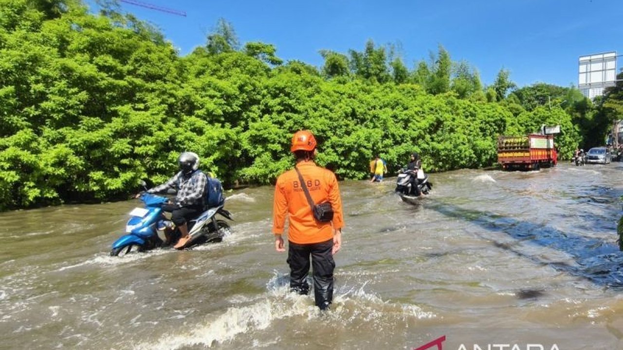 Banjir yang sempat merendam beberapa wilayah di Jakarta akibat hujan deras telah surut sepenuhnya berkat kerja sama BPBD DKI Jakarta dan berbagai pihak.