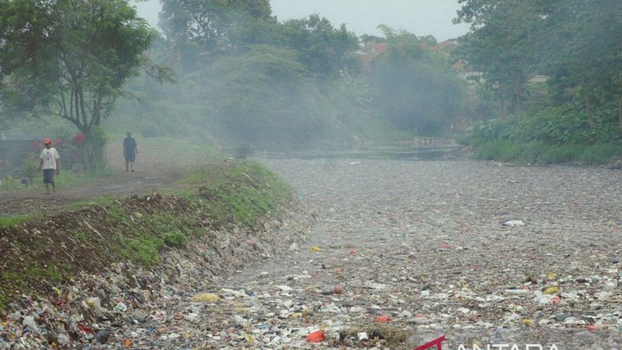 Pemprov Jabar laporkan penurunan sampah dari Bandung Raya yang dibuang ke TPA Sarimukti selama Ramadhan dan Lebaran 2025, berkat komitmen bersama dalam pengelolaan sampah.
