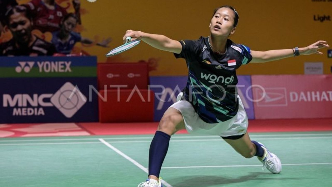 Putri Kusuma Wardani, pebulu tangkis Indonesia, siap menghadapi tantangan berat melawan juara bertahan Wang Zhi Yi di BAC 2025, dengan fokus pada ketahanan fisik dan mental.