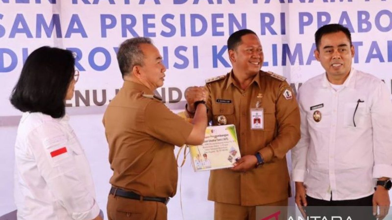 Pemerintah Provinsi Kalimantan Selatan menggelontorkan miliaran rupiah dari APBD 2025 sebagai bantuan untuk para petani, guna mengoptimalkan lahan pertanian dan meningkatkan kesejahteraan mereka.