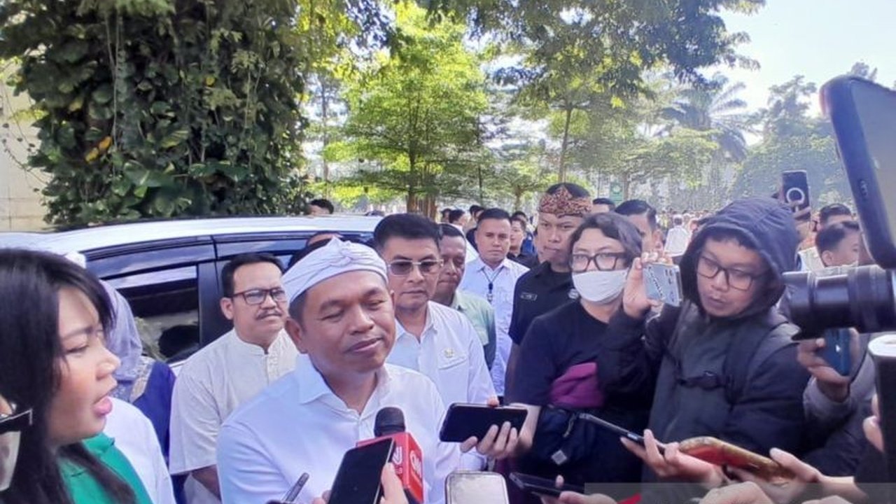 Gubernur Jawa Barat, Dedi Mulyadi, mendesak jajaran Pemprov Jabar untuk mengutamakan pendekatan taktis, bukan hanya administratif, dalam menjalankan tugas, khususnya dalam pemberdayaan perempuan dan perlindungan anak.