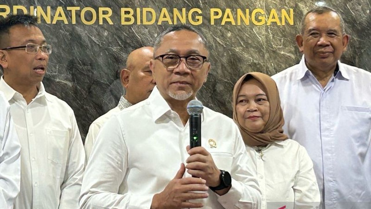 Menko Pangan Zulkifli Hasan mengumumkan rencana diplomasi Indonesia dengan AS untuk mengatasi tarif resiprokal yang diberlakukan, menekankan pentingnya hubungan bilateral dan menghindari perang dagang.