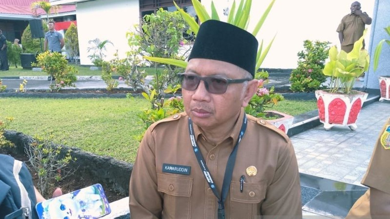 Dinas Pendidikan Biak Numfor telah menyiapkan guru-guru berkompeten untuk mendukung operasional Sekolah Rakyat Presiden Prabowo Subianto pada tahun ajaran 2025/2026, memastikan kesiapan daerah dalam program pendidikan ini.