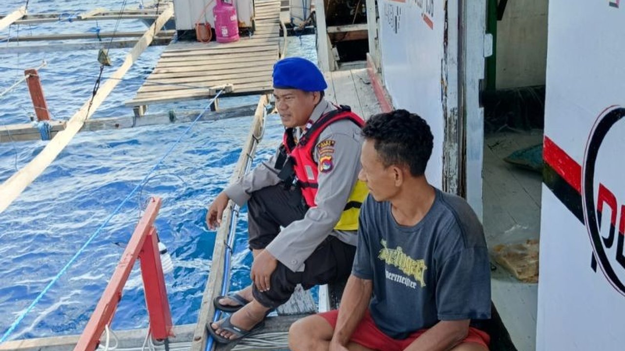 Polairud Polres Dompu gelar patroli laut di Teluk Saleh untuk mencegah pelanggaran hukum dan memastikan keselamatan nelayan serta kelestarian lingkungan laut.