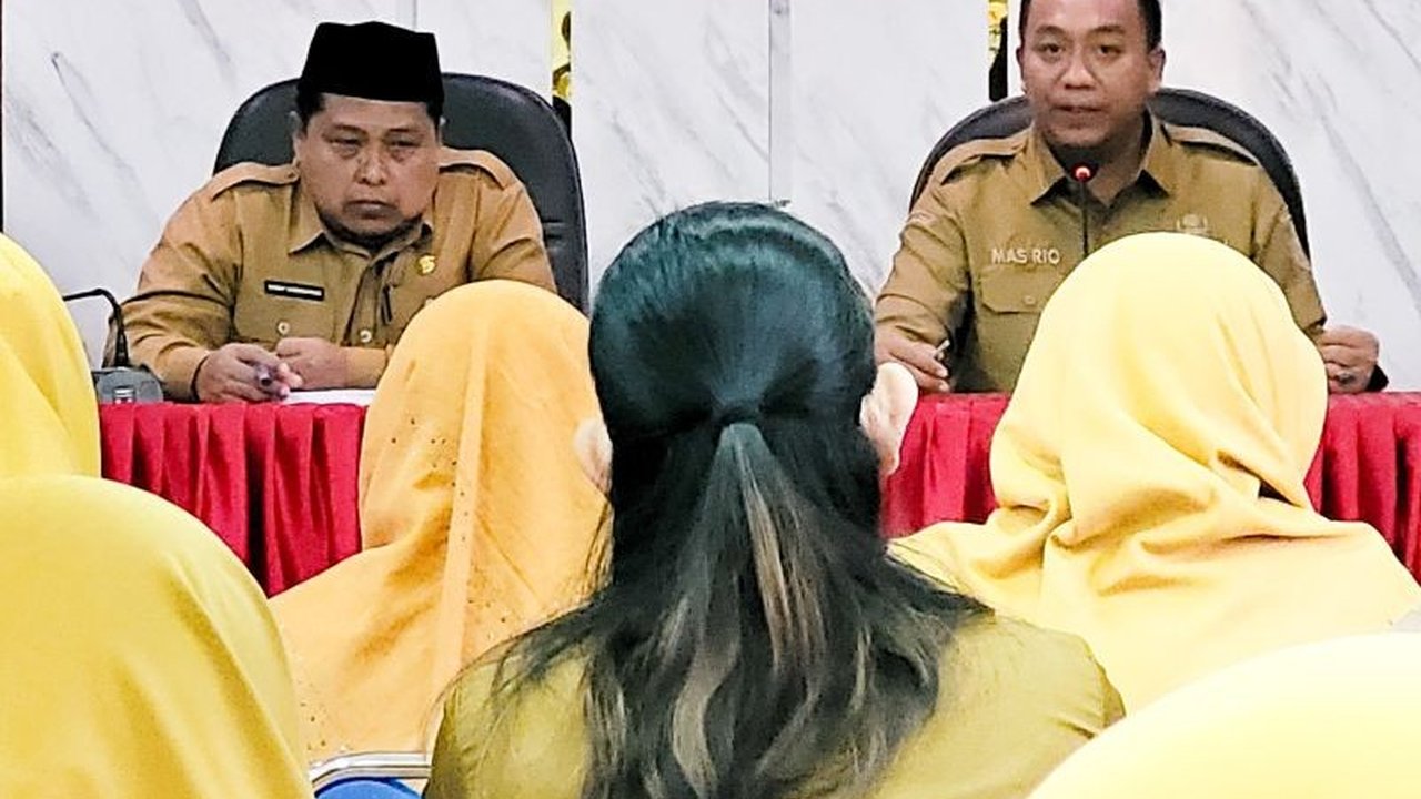 Bupati Situbondo, Yusuf Rio Wahyu Prayogo, menekankan peningkatan pelayanan kesehatan di Situbondo pasca libur Lebaran, termasuk sosialisasi program Berantas dan pembangunan Rumah Berantas untuk masyarakat yang membutuhkan layanan gratis tanpa KTP.