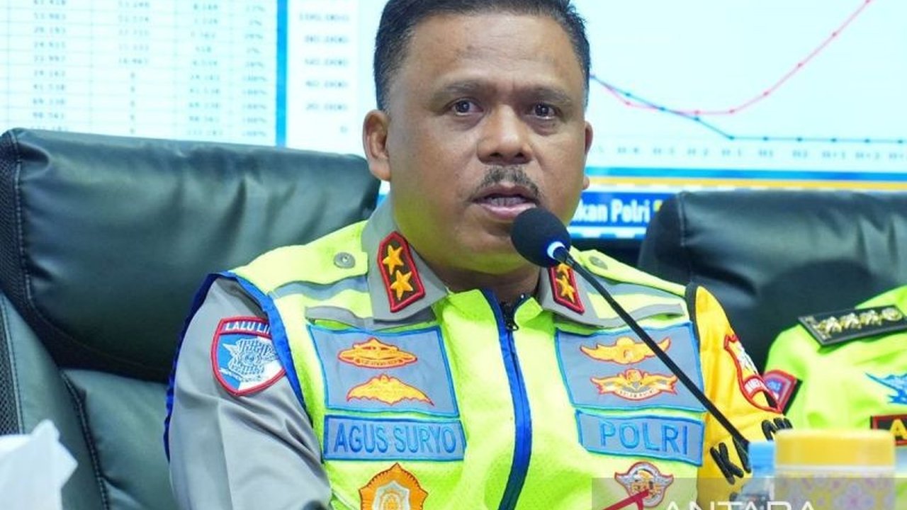 Kepala Korlantas Polri, Irjen Pol. Agus Suryonugroho, mengungkapkan tiga poin evaluasi penting mudik Lebaran 2025, meliputi kesiapan transportasi, infrastruktur, dan manajemen rekayasa lalu lintas, demi mudik yang lebih aman dan lancar.
