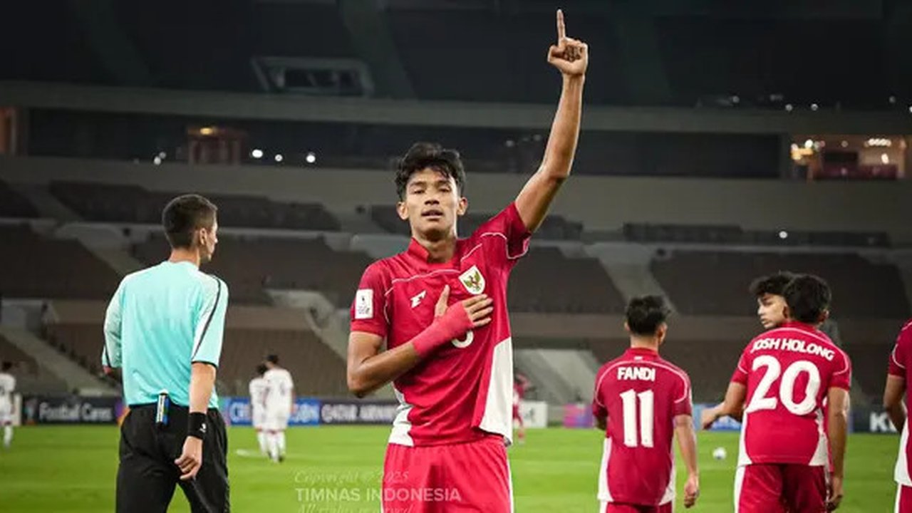 Evandra Florasta mencetak dua gol saat Timnas Indonesia U-17 menang 4-1 atas Timnas Yaman U-17 dalam laga kedua Grup C Piala Asia U-17 2025 yang berlangsung di Prince Abdullah Al-Faisal Stadi