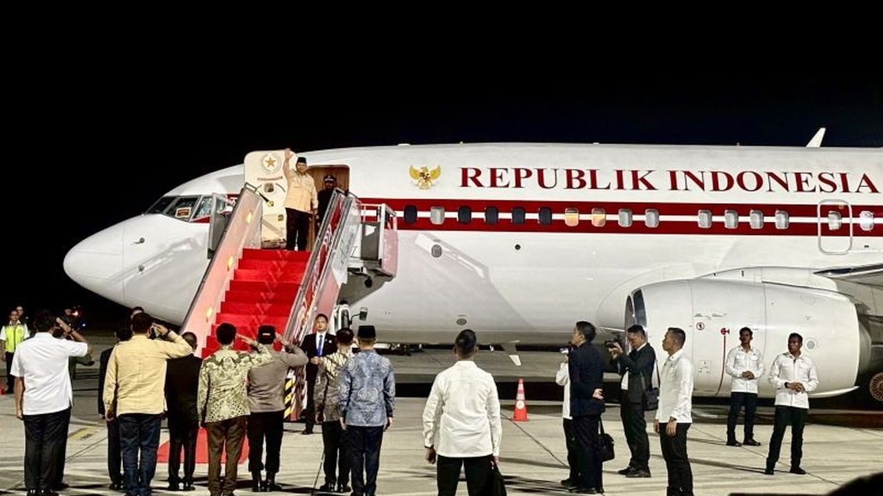 Presiden Prabowo Subianto memulai lawatan ke lima negara Timur Tengah, meliputi konsultasi geopolitik, kunjungan kenegaraan, dan penandatanganan kesepakatan strategis.