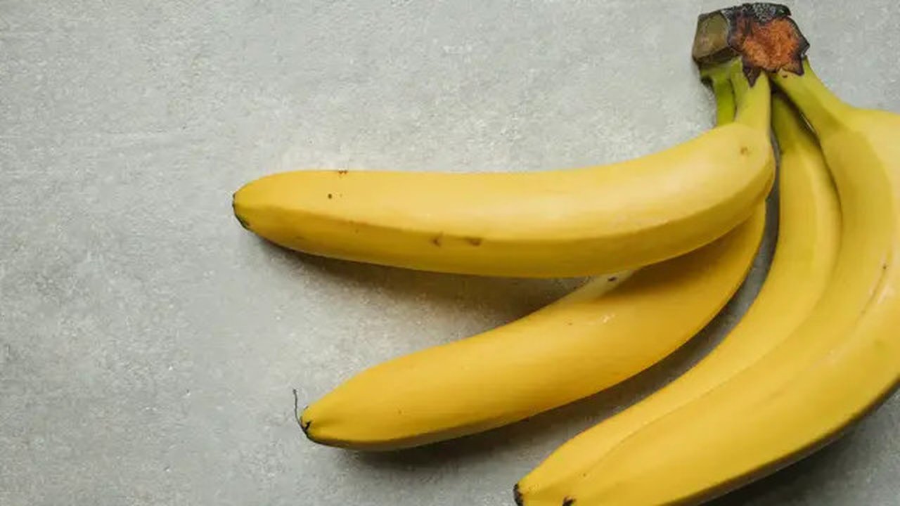 Ilustrasi buah pisang yang kaya manfaat Credit by unsplash.com/anastasia eremina