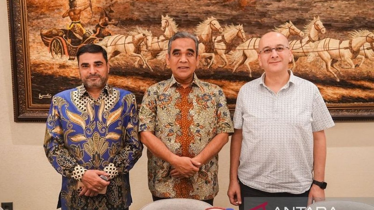 Ketua MPR RI Ahmad Muzani bertemu Dubes Mesir dan Yordania untuk membahas dukungan Indonesia terhadap kemerdekaan Palestina dan mengutuk tindakan kelompok radikal yang dapat merusak perjuangan tersebut.