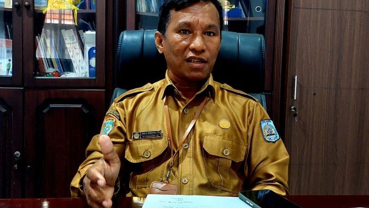 Sebanyak 1.100 guru di Kota Sorong, Papua Barat Daya, akan menerima Tunjangan Profesi Guru (TPG) pada April 2025 dengan penyaluran langsung ke rekening masing-masing, diharapkan mempercepat proses dan meningkatkan kualitas pendidikan.