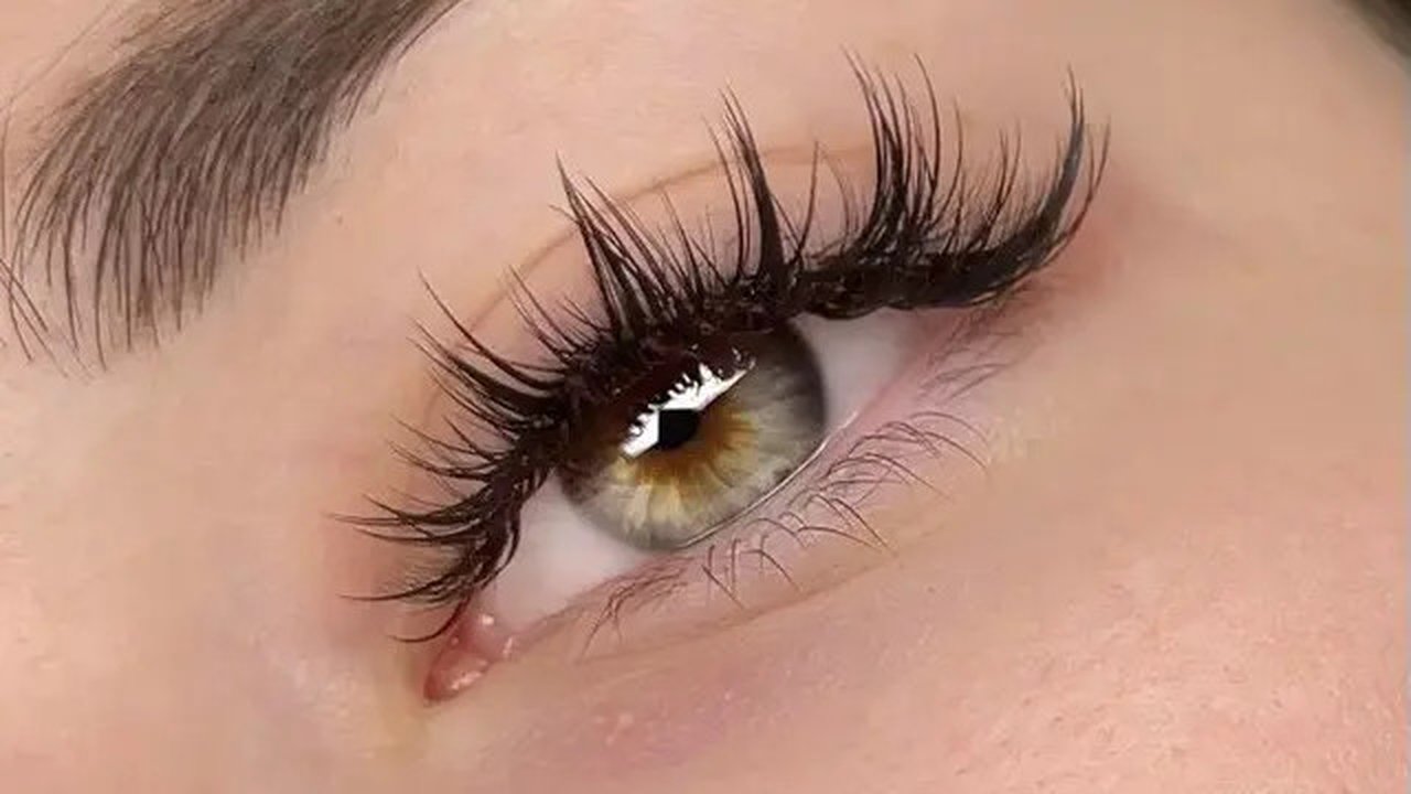 Inspirasi tipe eyelash extension yang bisa kamu coba./copyright pinterest/ milonovalash