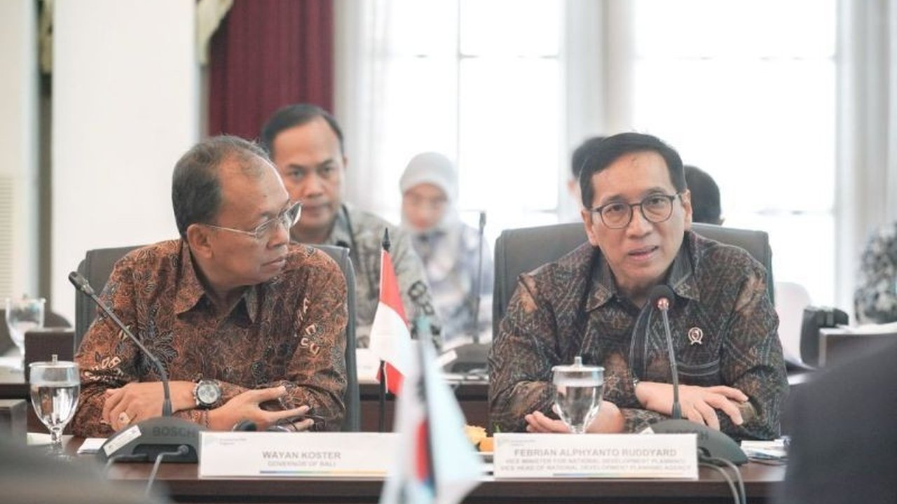 Indonesia dan Korea Selatan memperkuat kerja sama untuk mengembangkan ekosistem kendaraan listrik di Bali, sebagai langkah menuju target nol emisi karbon pada 2050.