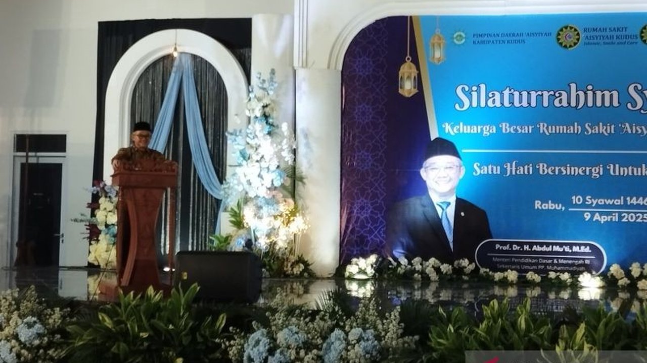 Sekretaris Umum PP Muhammadiyah, Abdul Mu'ti, menekankan pentingnya keimanan bagi kesehatan dan harapan hidup yang lebih panjang, mengajak umat Muslim untuk senantiasa berpikir positif dan membangun relasi sosial yang baik.