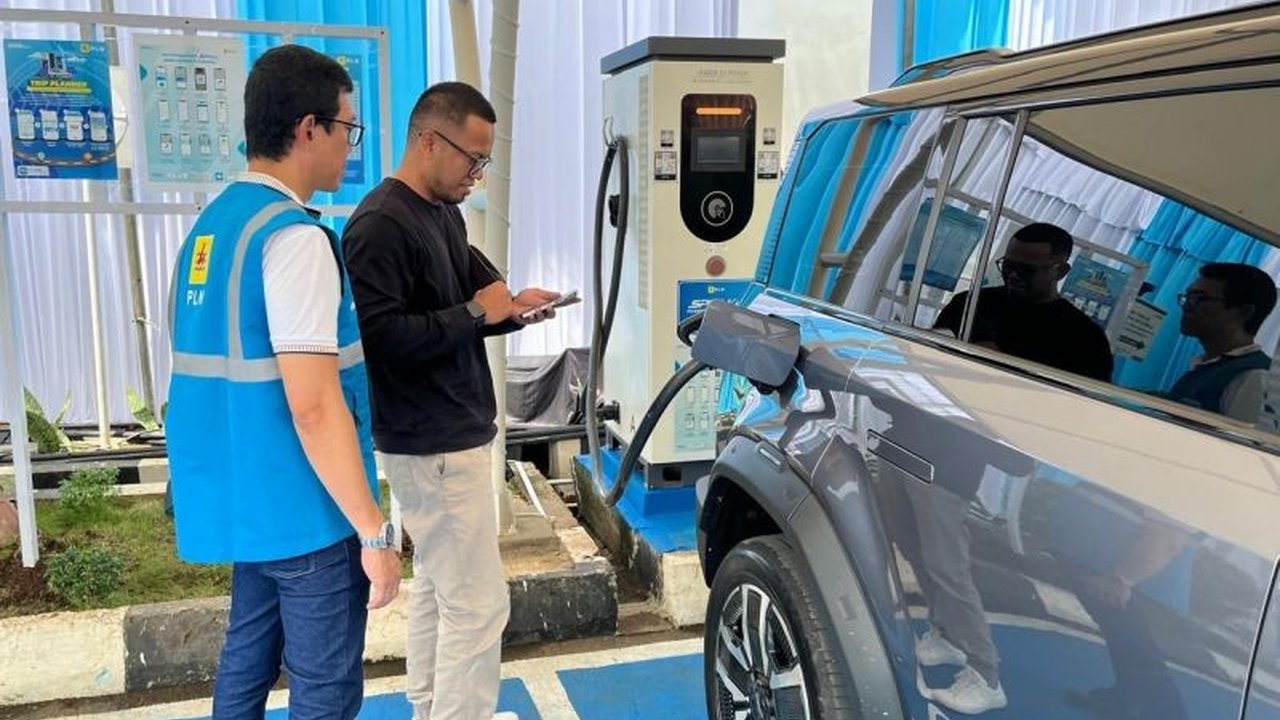 PT PLN (Persero) mencatat lonjakan signifikan pada transaksi pengisian daya kendaraan listrik di SPKLU selama periode Lebaran 2025, mencapai hampir 5 kali lipat dibandingkan tahun sebelumnya.