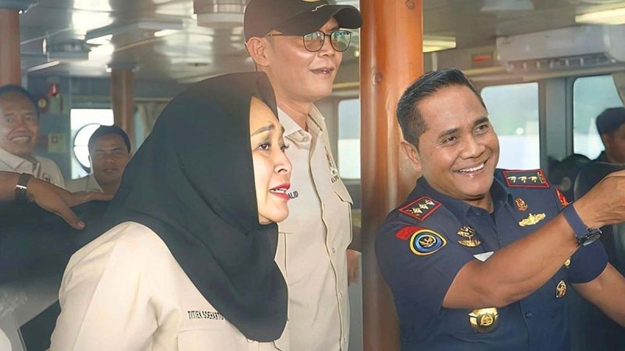 Kementerian Kelautan dan Perikanan (KKP) menambah satu kapal pengawas, Hiu Macan 05, di perairan barat Sumatera untuk memperkuat pengawasan dan mencegah aktivitas ilegal.